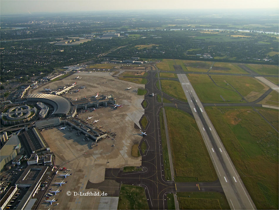 Luftbild Flughafen D&uuml;sseldorf